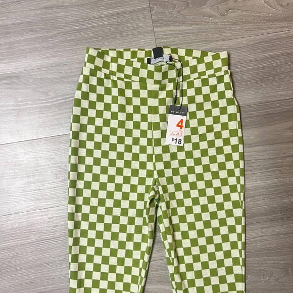 Primary high rise flare leg checkered green pants | size 4 | NWT | Trendy, Retro - Picture 2 of 3